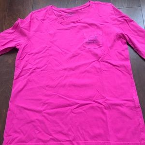 Pink vineyard vines shirt